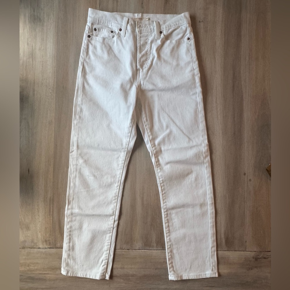 Levi's Women’s Wedgie Straight White Jeans 29